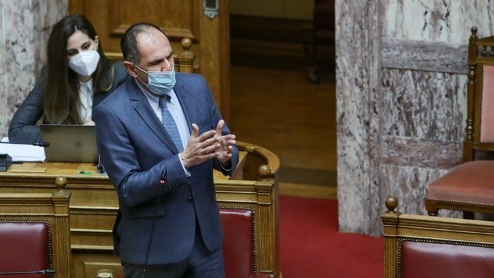 Γεραπετρίτης: Η μάσκα ήταν και θα παραμείνει στη ζωή μας για όσο χρειαστεί