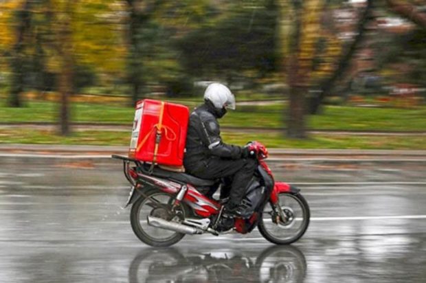 Αμαλιάδα: Λήστεψαν ντελιβερά