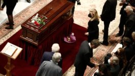 Μίκης Θεοδωράκης