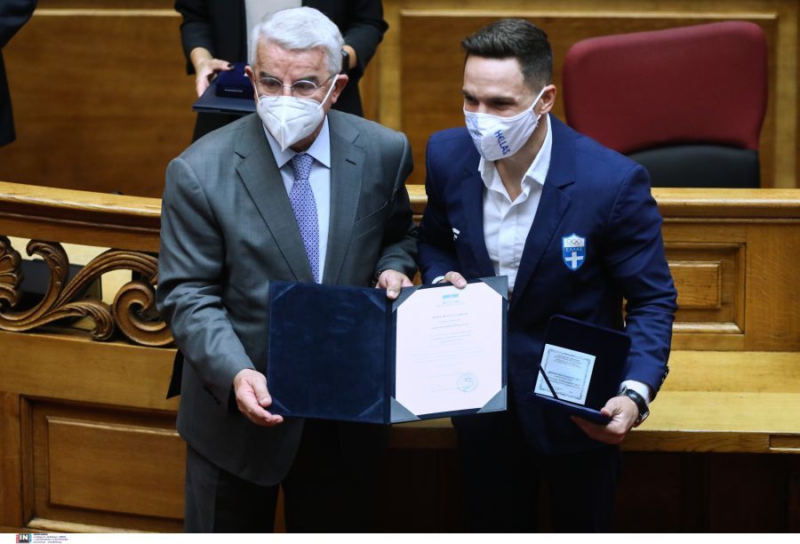 Ολυμπιονίκες - Βουλή