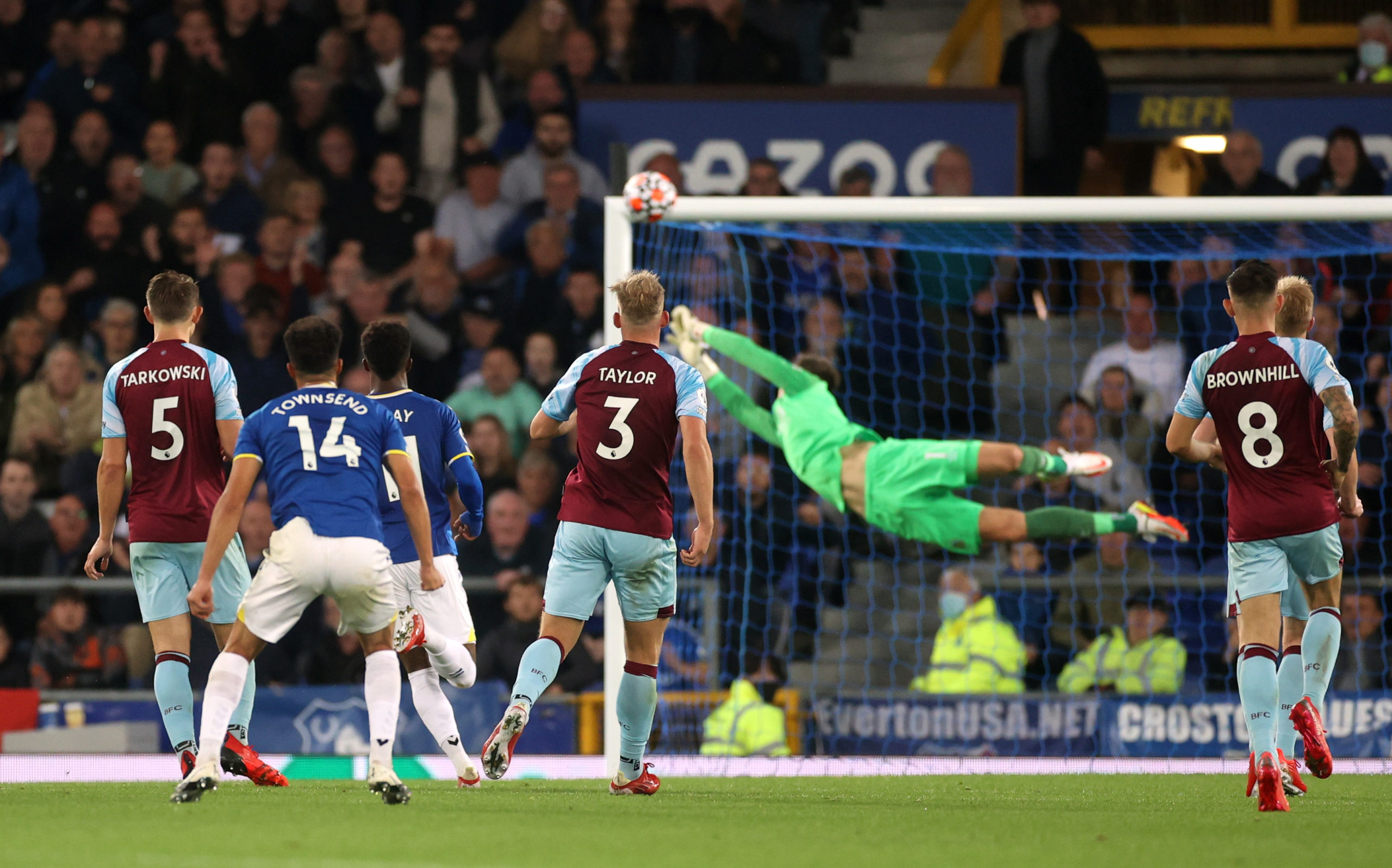 Στην κορυφή της Premier League η Έβερτον με ανατροπή… εξπρές – ΒΙΝΤΕΟ