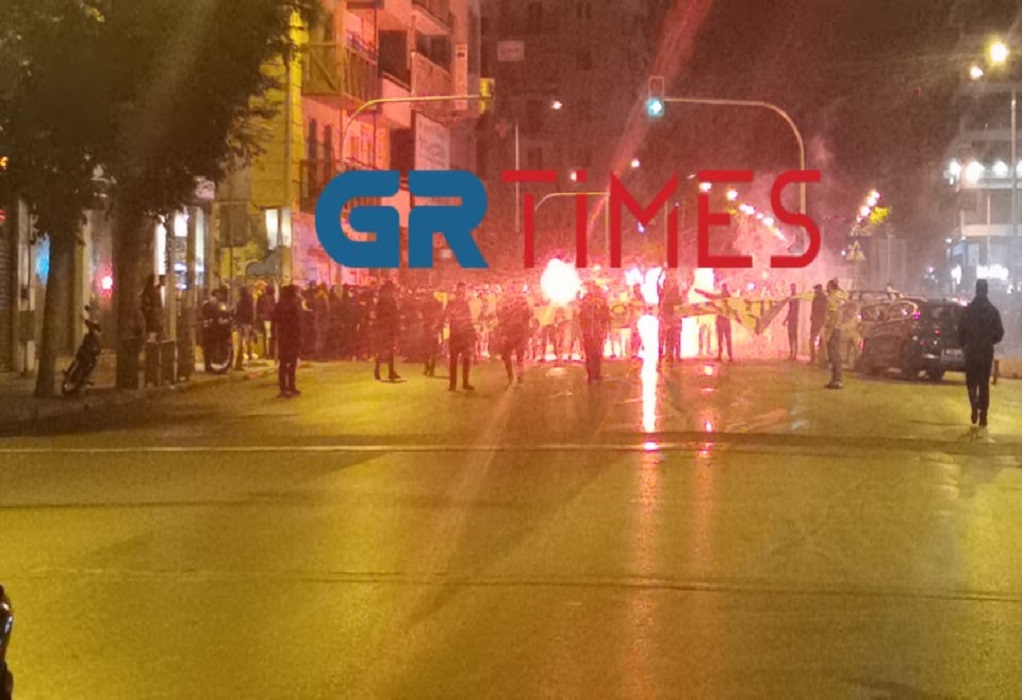 Θεσσαλονίκη: Δύο προσαγωγές στην πορεία των οπαδών του ΠΑΟΚ
