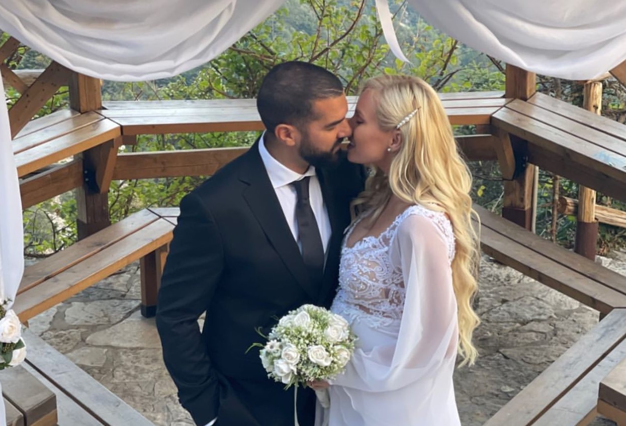 Τζούλια Νόβα Μιχάλης Βιτζηλαίος