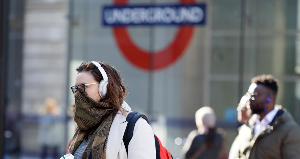 Βρετανία: Η κυβέρνηση δίνει 5,4 δισ. λίρες για την αντιμετώπιση της πανδημίας