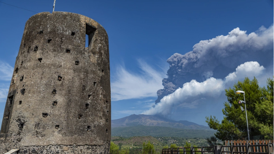 Έφτασε στην Ελλάδα νέφος από την έκρηξη της Αίτνας – Η ανάρτηση του Σάκη Αρναούτογλου