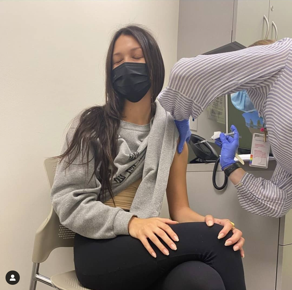 Μπέλα Χαντίντ - εμβόλιο