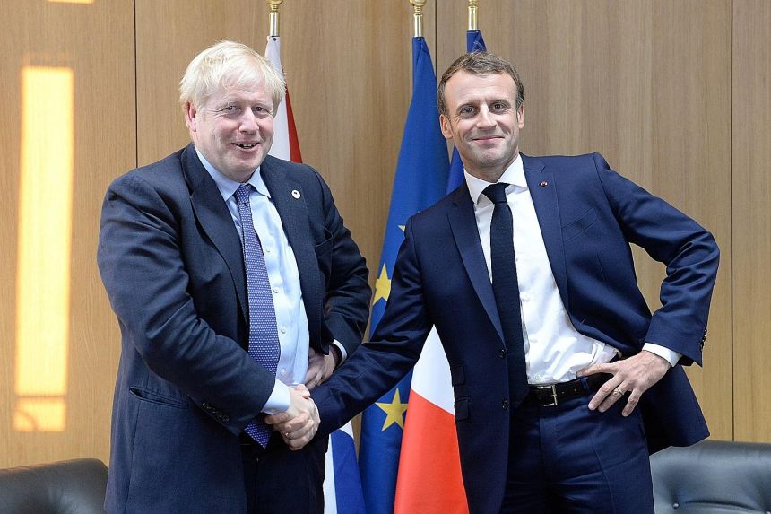 Μπόρις Τζόνσον Εμανουέλ Μακρόν