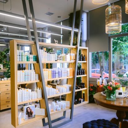 τραγουδιστής mike