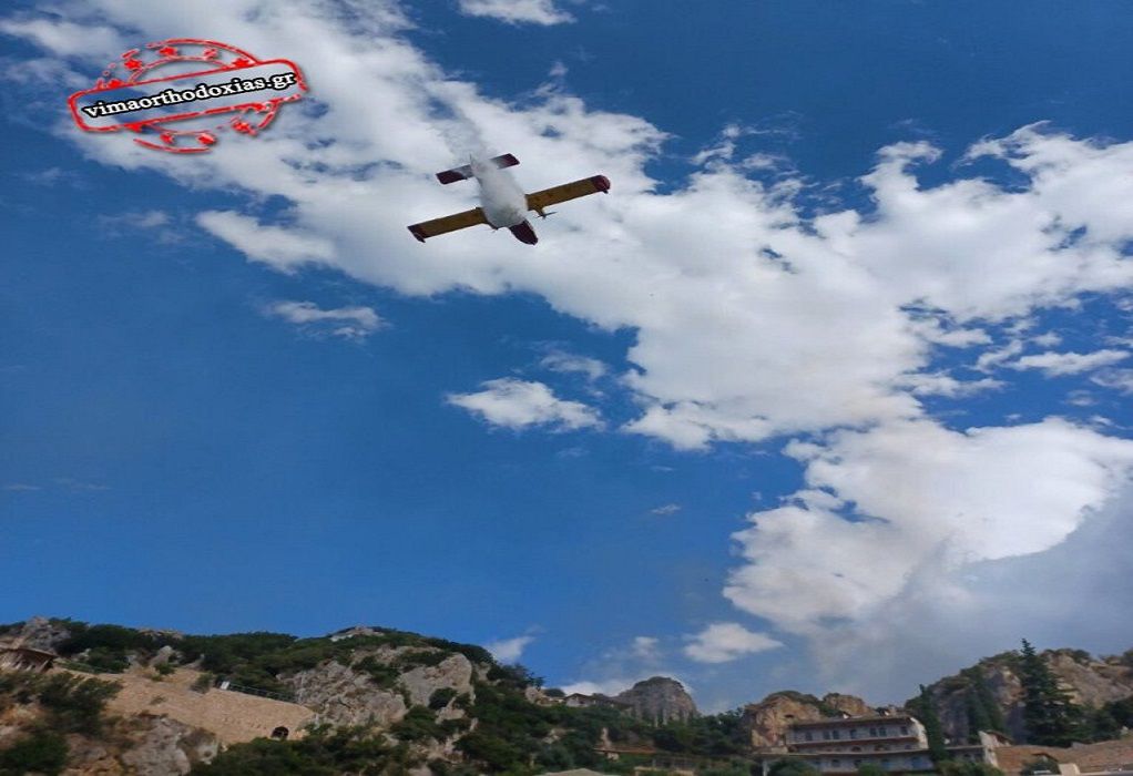 Φωτιά στο Άγιο Όρος: Οι πρώτες ΦΩΤΟ κοντά στη σκήτη της Αγίας Άννας