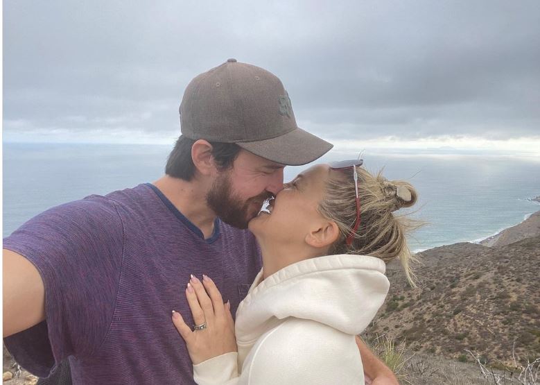 Kate Hudson: Ανακοίνωσε τον αρραβώνα της μέσω instagram