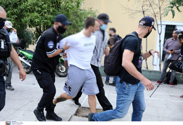 33χρονος ληστεία Μητροπόλεως