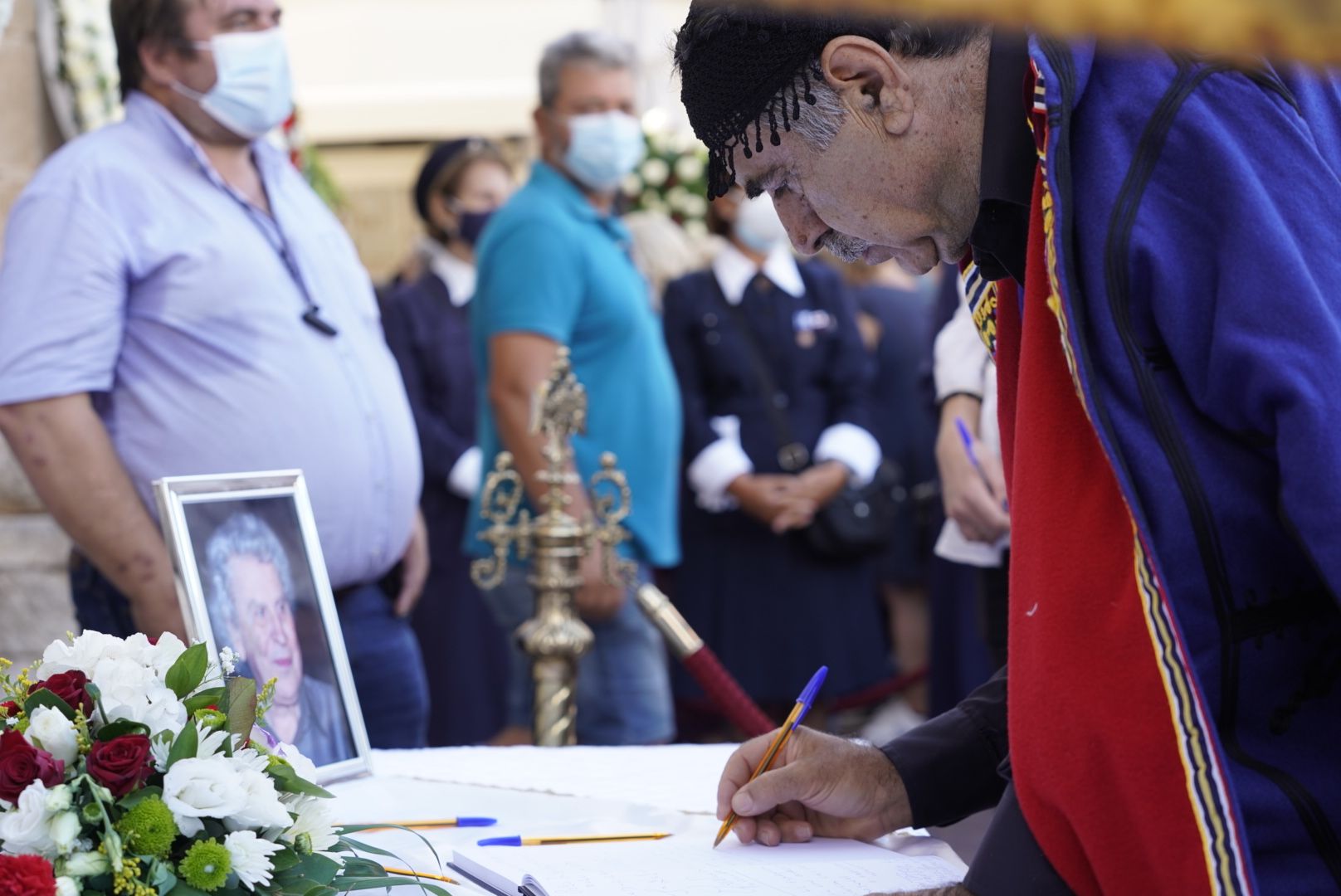 Μίκης θεοδωράκης