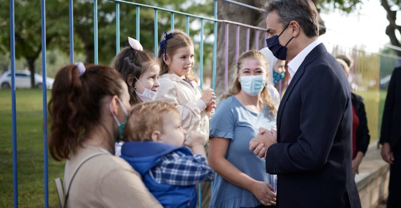 Λάρισα: Η παρέμβαση Μητσοτάκη σε ραδιοφωνικό σταθμό και ο χιουμοριστικός διάλογος με τους δημοσιογράφους