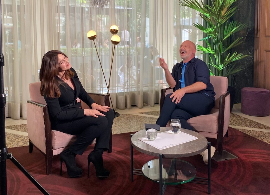 Η Μόνικα Μπελούτσι στον Νίκο Μουτσινά: Οι Ιταλοί είναι σαν τους Έλληνες