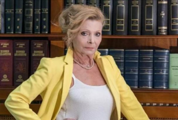 Νέλλη Γκίνη