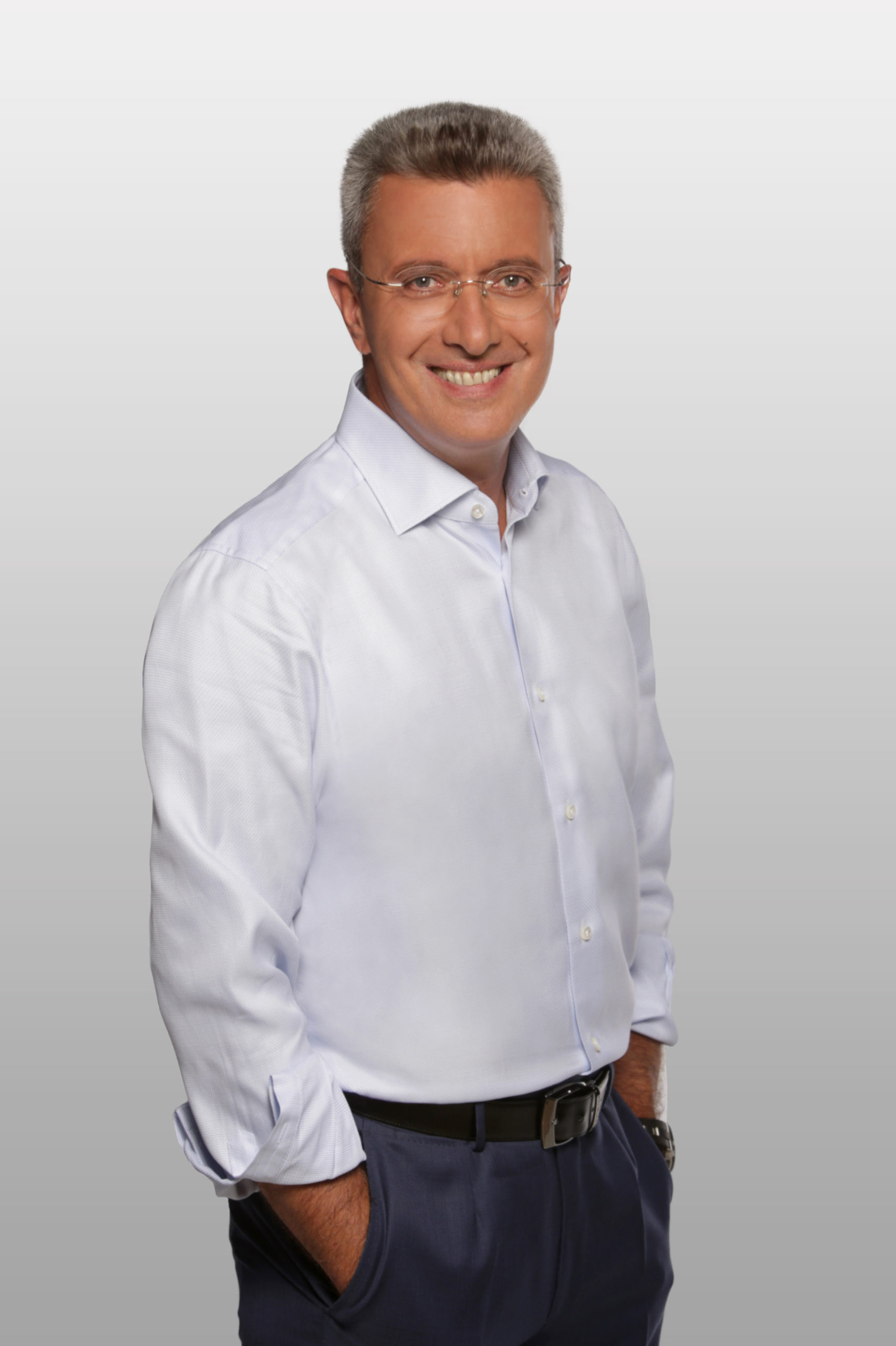 Νίκος Χατζηνικολάου Ενώπιος Ενωπίω