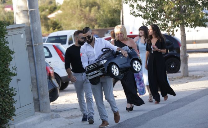 Πετρετζίκης-Γάμος