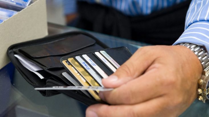 φόρος πιστωτικές