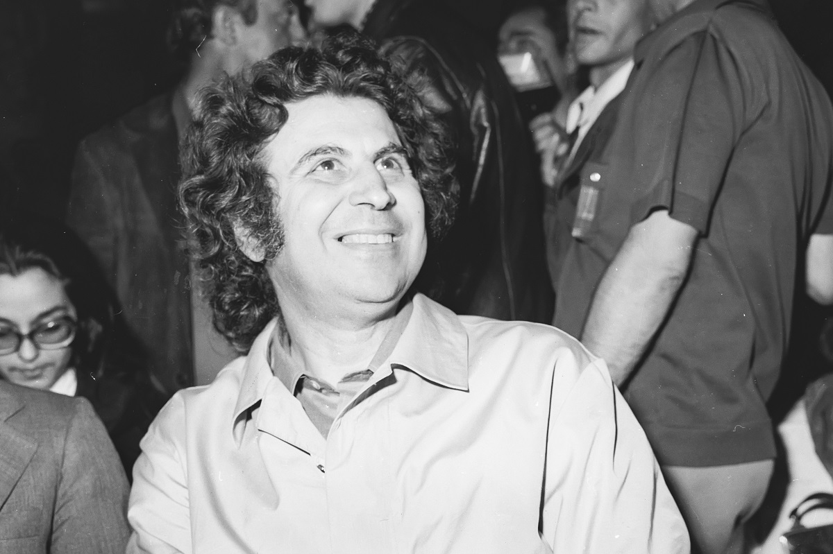 Μίκης Θεοδωράκης