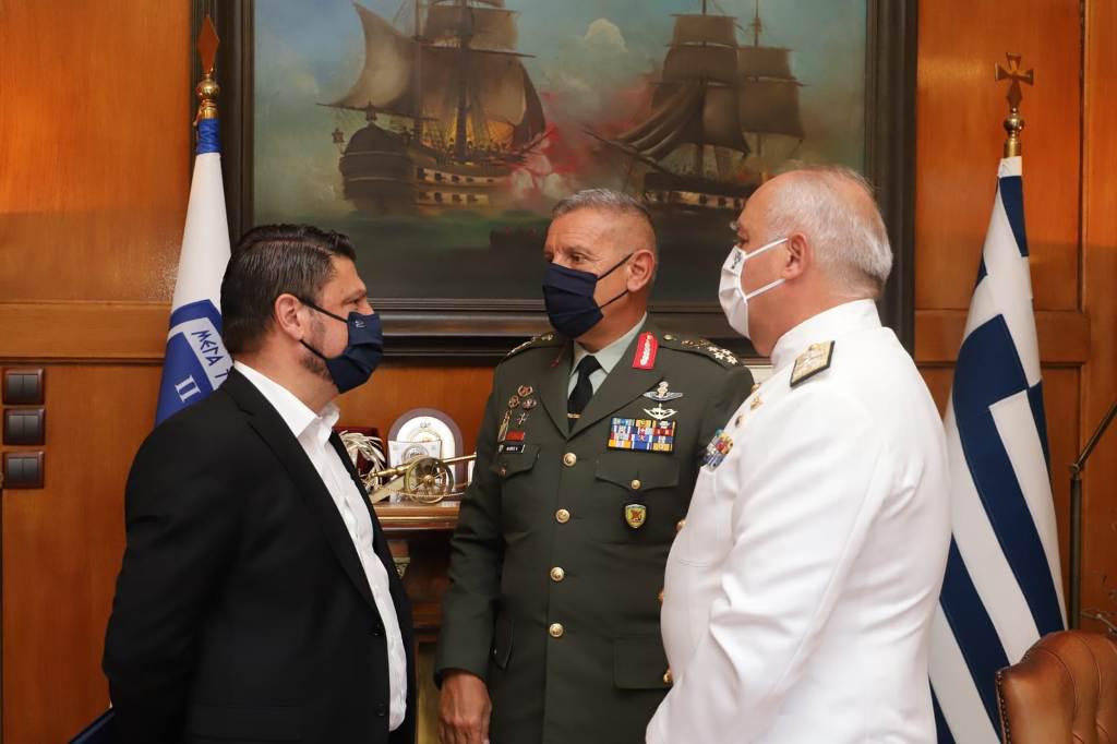 Νίκος Χαρδαλιάς: H πρώτη ημέρα του στο υπουργείο Εθνικής Άμυνας – ΦΩΤΟ