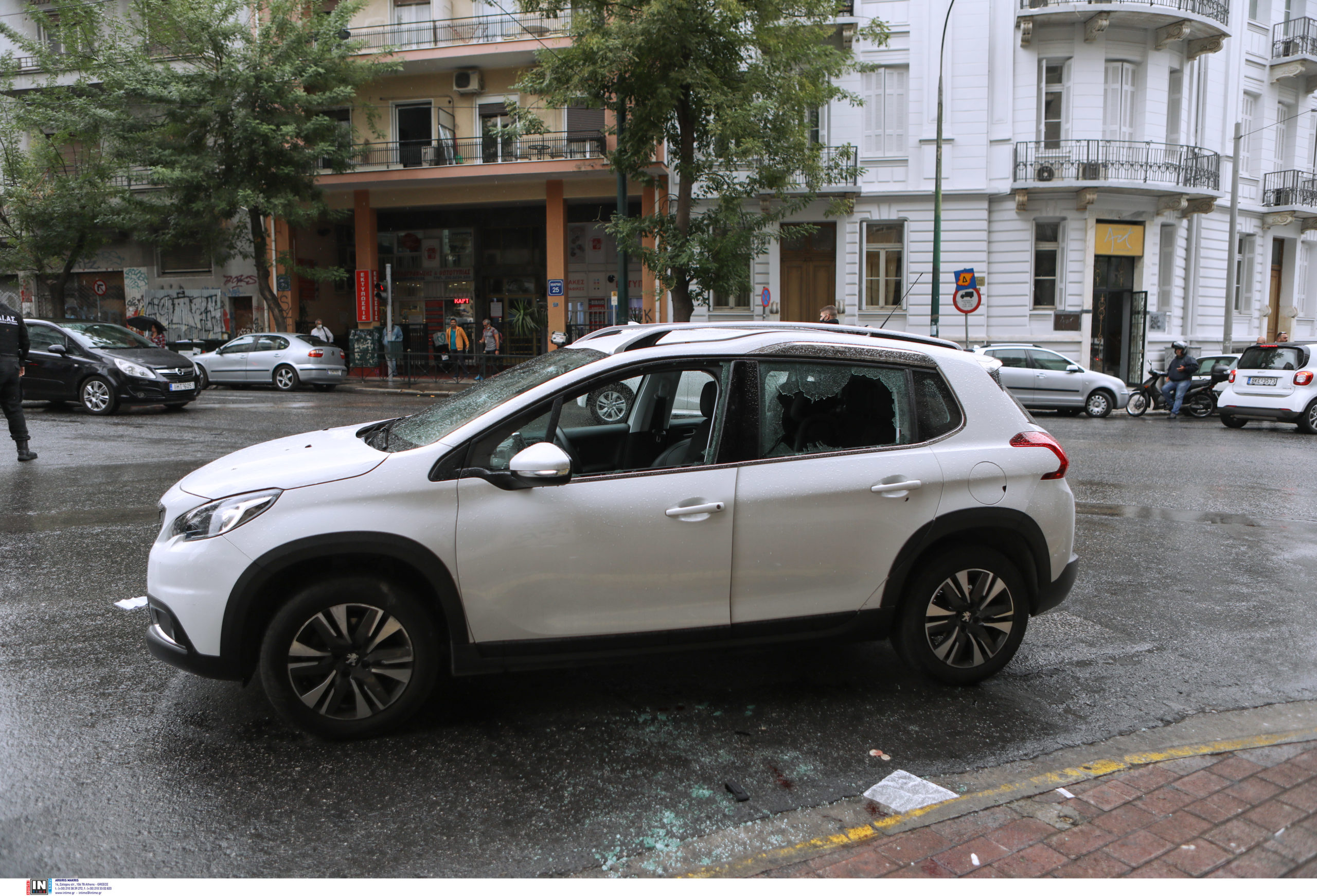 Πυροβολισμοί στο κέντρο της Αθήνας – Αυτό είναι το κλεμμένο αυτοκίνητο