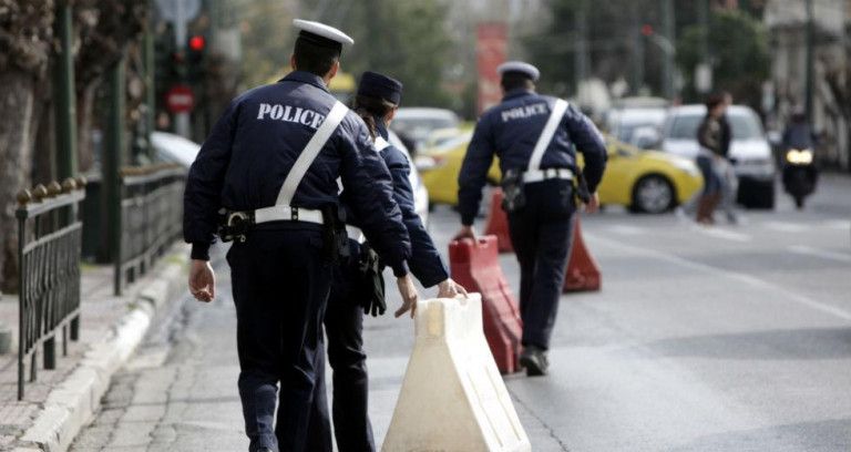 Πειραιάς: Καθίζηση οδοστρώματος στην Κουντουριώτου – Διακοπή κυκλοφορίας