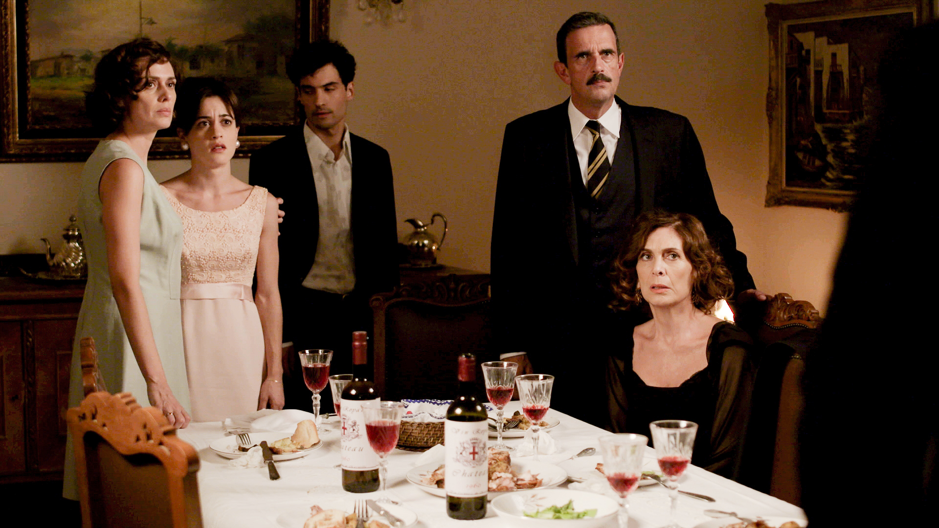 Άγριες Μέλισσες