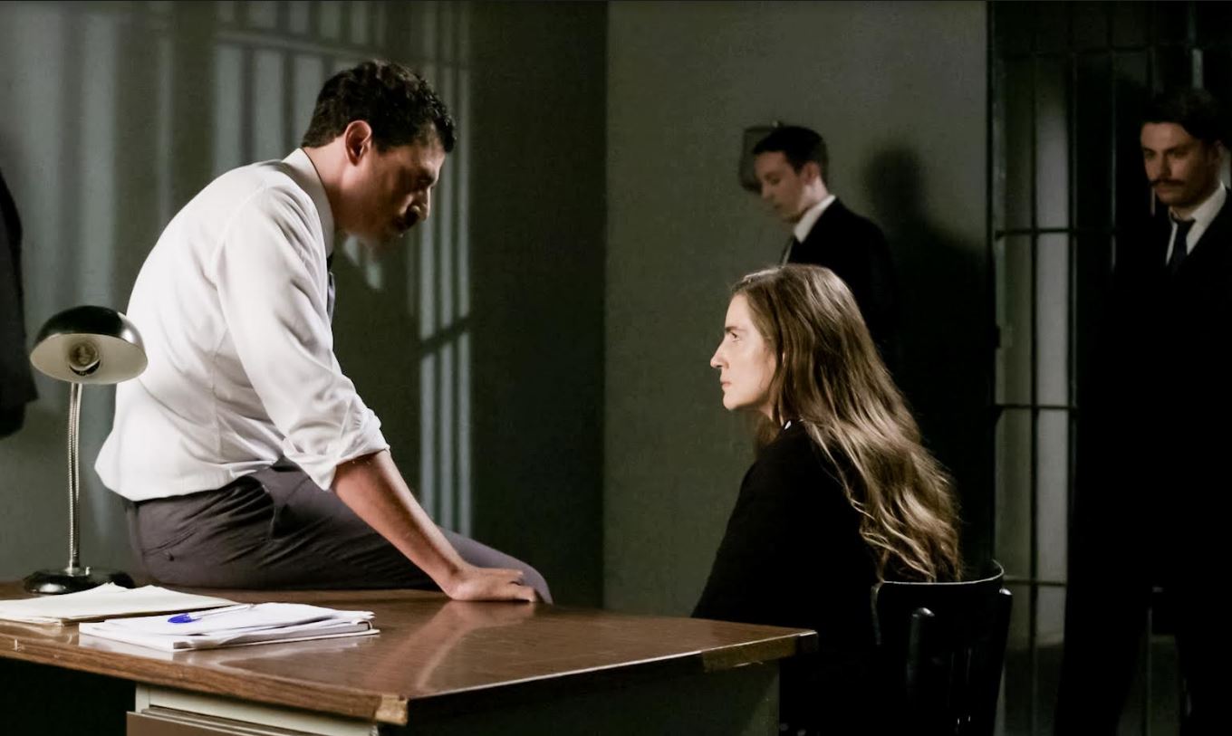 Άγριες Μέλισσες: Θα ζητήσει και η Ελένη τη βοήθεια του Ακύλα;