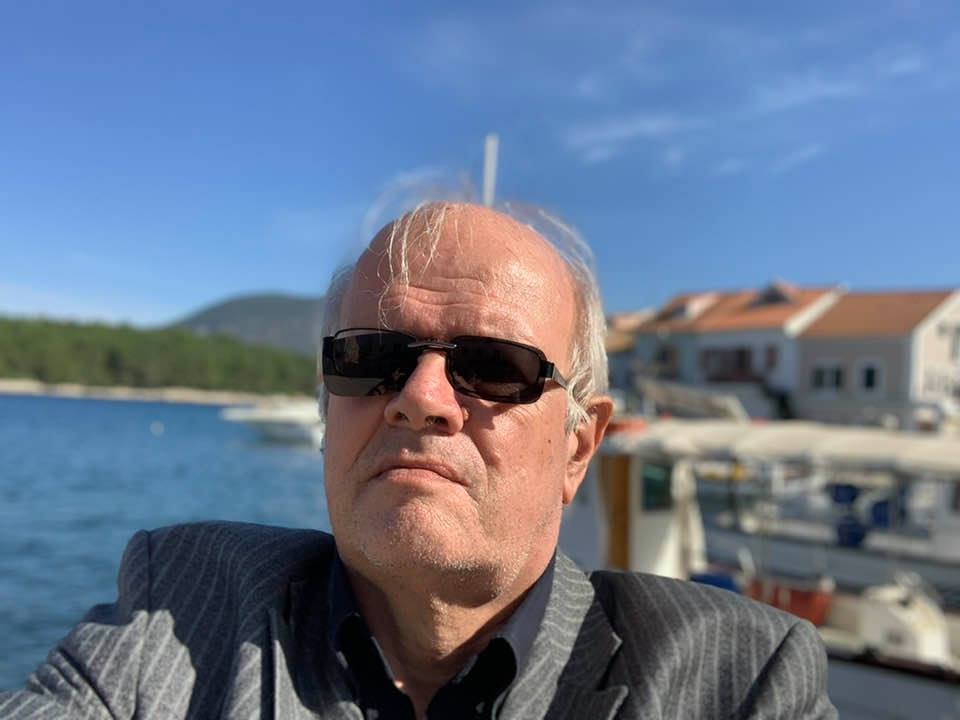 Άκης Τσελέντης