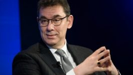 Άλμπερτ Μπουρλά Pfizer