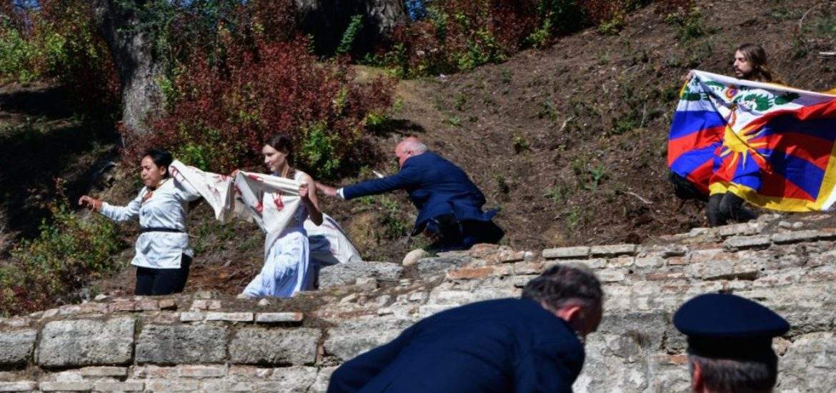 Επεισοδιακή η Τελετή Αφής της Ολυμπιακής Φλόγας στην Αρχαία Ολυμπία – Η ανακοίνωση της ΕΟΕ