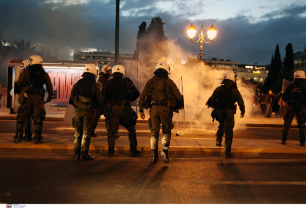 επεισόδια Σύνταγμα