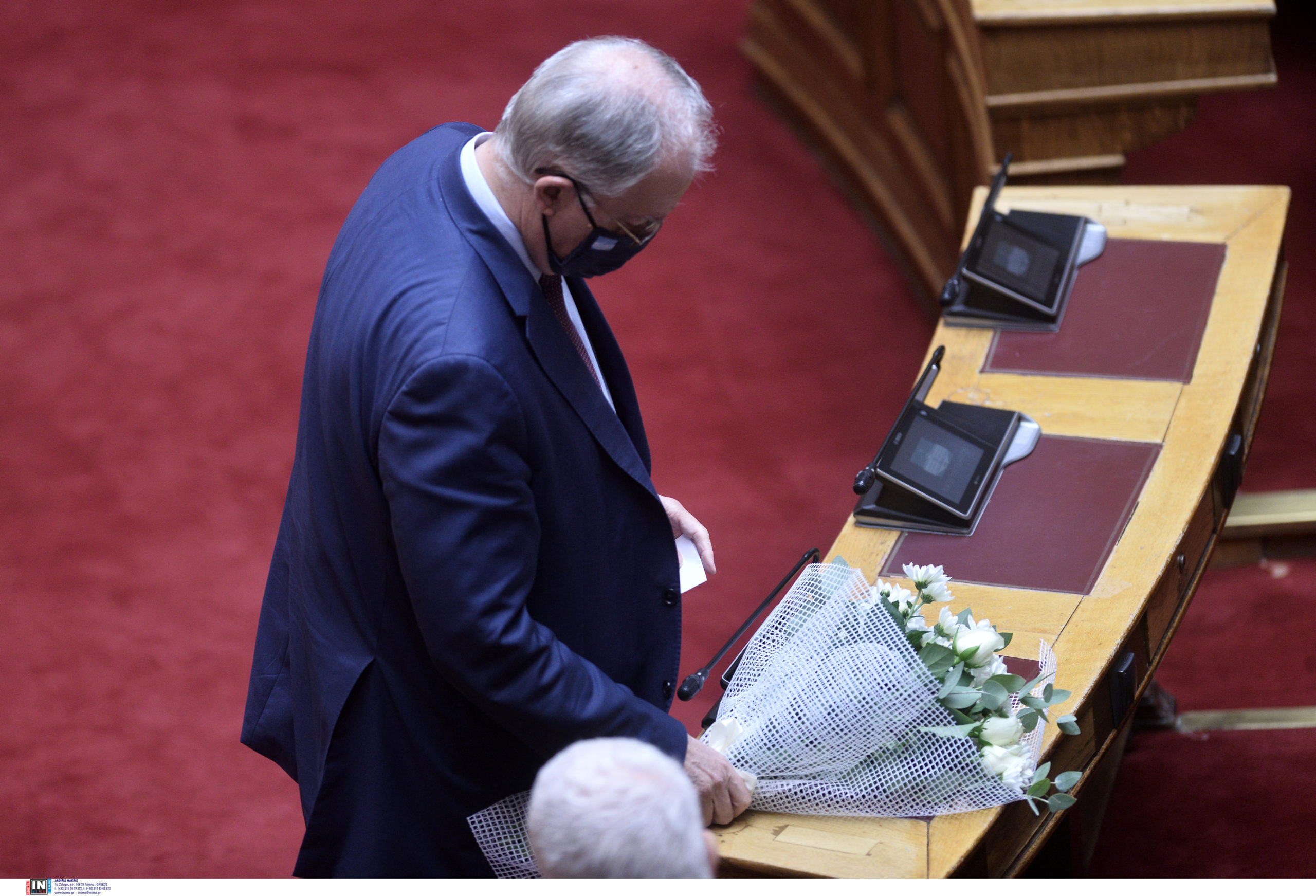 Φώφη Γεννηματά Βουλή Λουλούδια