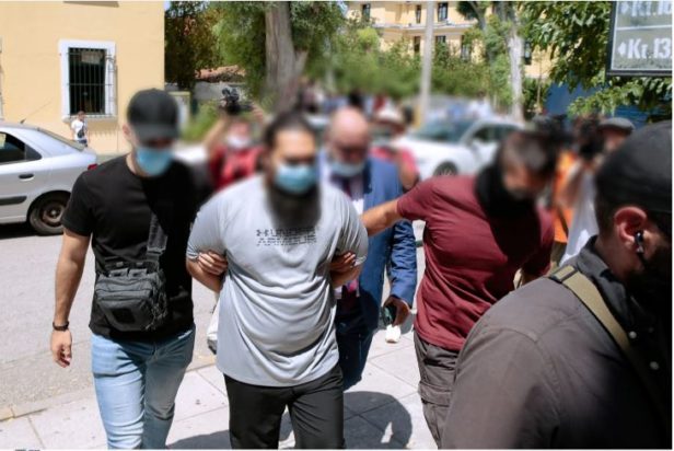 ιερέας-βιτριόλι