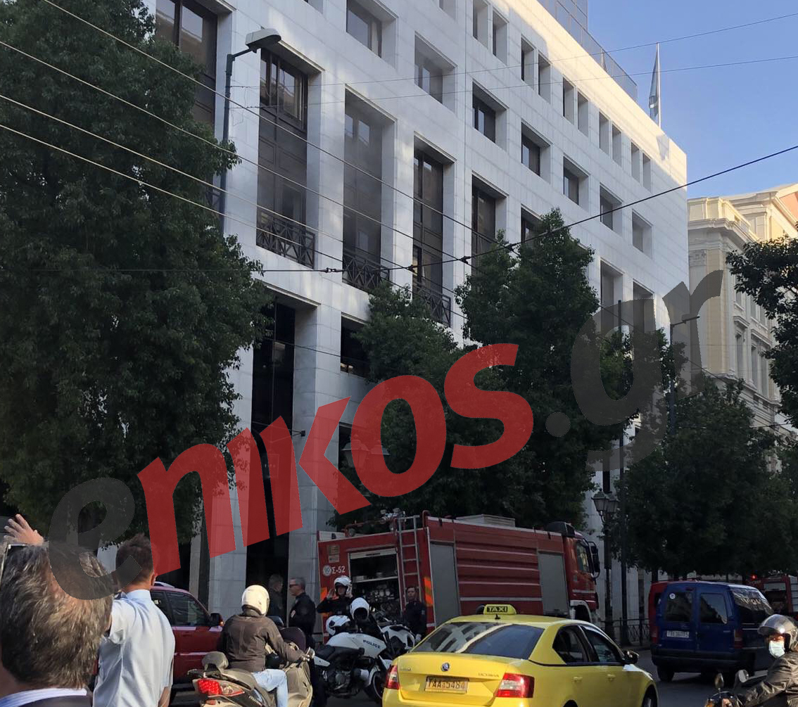 φωτιά-καπνοί στη Σταδίου