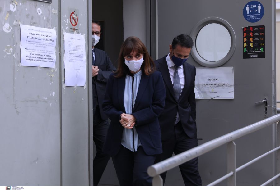 Κατερίνα Σακελλαροπούλου - εμβόλιο