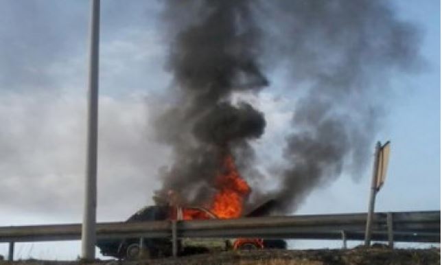 Κρήτη-φωτιά-αυτοκίνητο