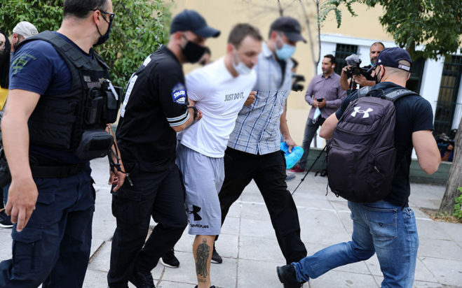 ληστεία μητροπόλεως