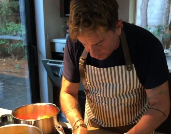 Γιώργος Μαζωνάκης