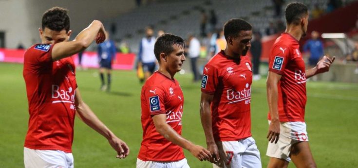 Ποδοσφαιριστής Νιμ