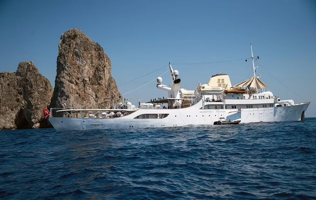 The Crown Christina O