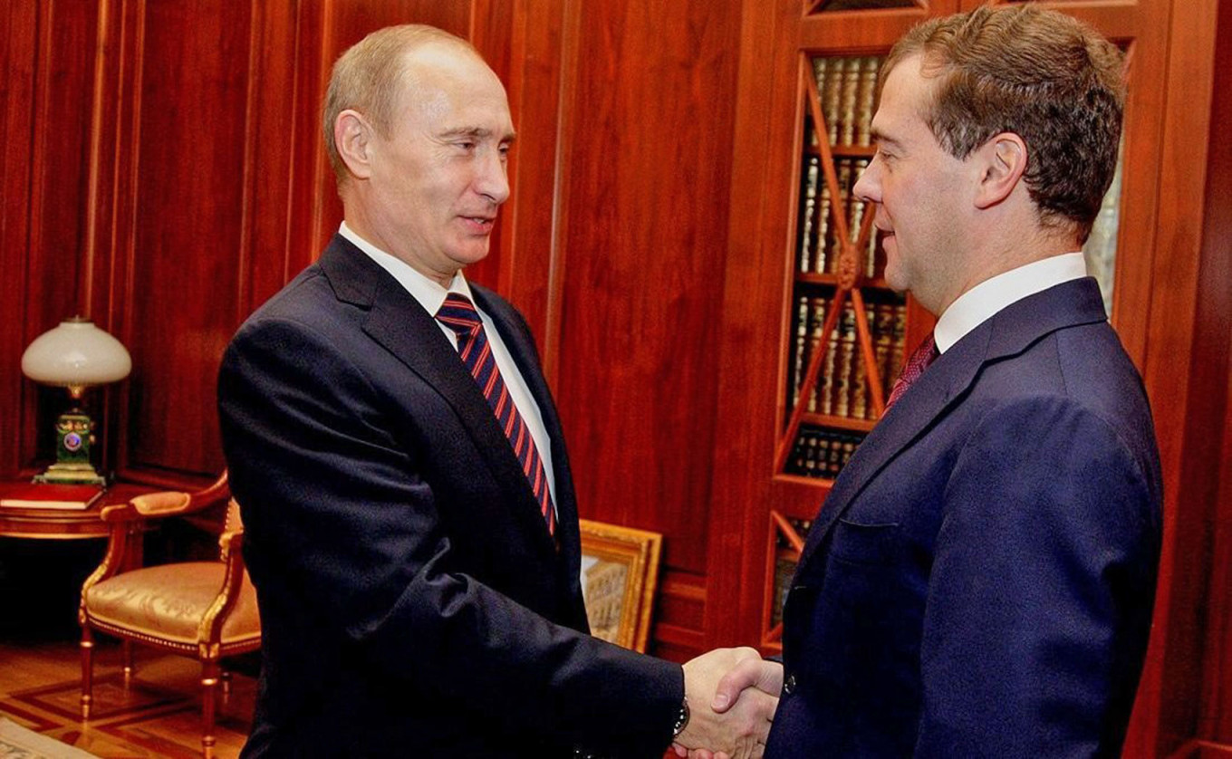 Βλαντίμιρ Πούτιν Μεντβέντεφ