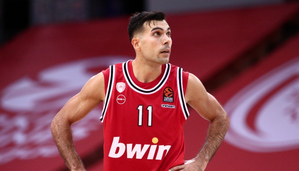 Σλούκας: Δεν φοβάμαι να πάρω την ευθύνη, έπρεπε να έχουμε τελειώσει το ματς νωρίτερα