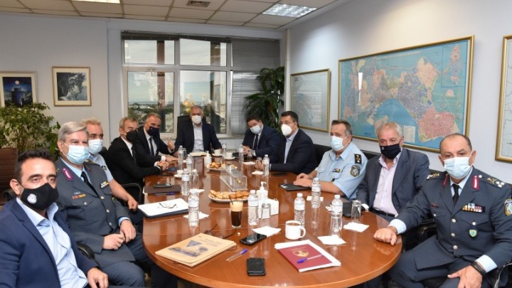 Θεοδωρικάκος: Αυστηρή εφαρμογή των μέτρων και έλεγχοι