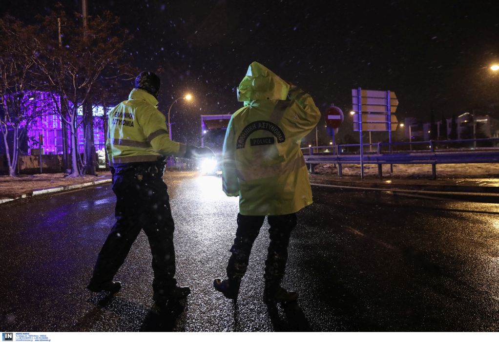 Θεσσαλονίκη: Κλειστή η Εθνική Οδός στο ύψος της Ρεντίνας – Πληροφορίες για εγκλωβισμένους οδηγούς