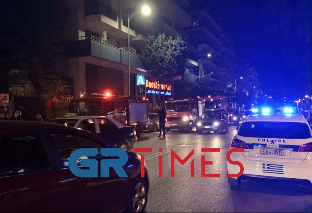Θεσσαλονίκη: Συναγερμός στην Πυροσβεστική για φωτιά σε σούπερ μάρκετ
