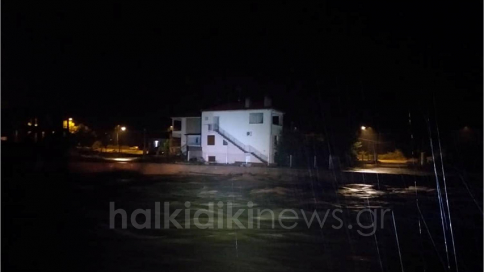 Κακοκαιρία “Μπάλλος”: Εκκενώθηκαν σπίτια που είναι δίπλα σε ρέματα στην Ολυμπιάδα Χαλκιδικής
