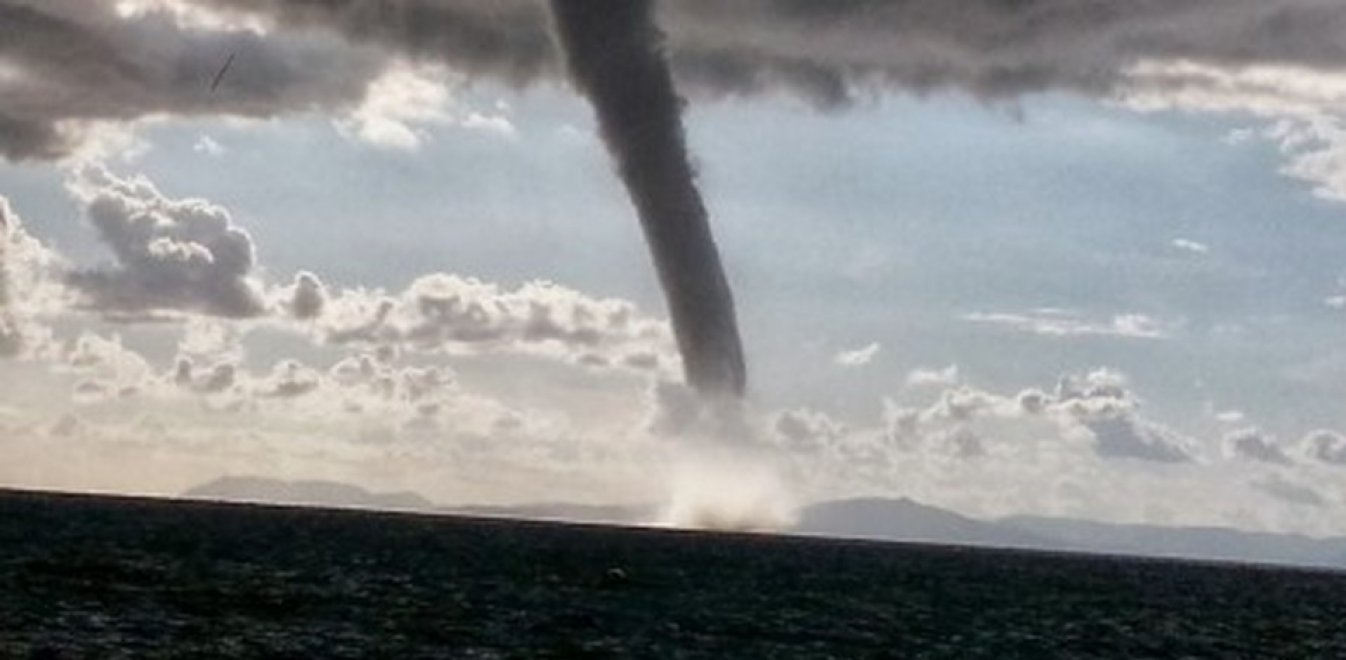 υδροσίφωνας-κακοκαιρία-Μπάλλος