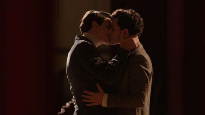 "Άγριες Μέλισσες", το φιλί ανάμεσα στον Λευτέρη και τον Άρη