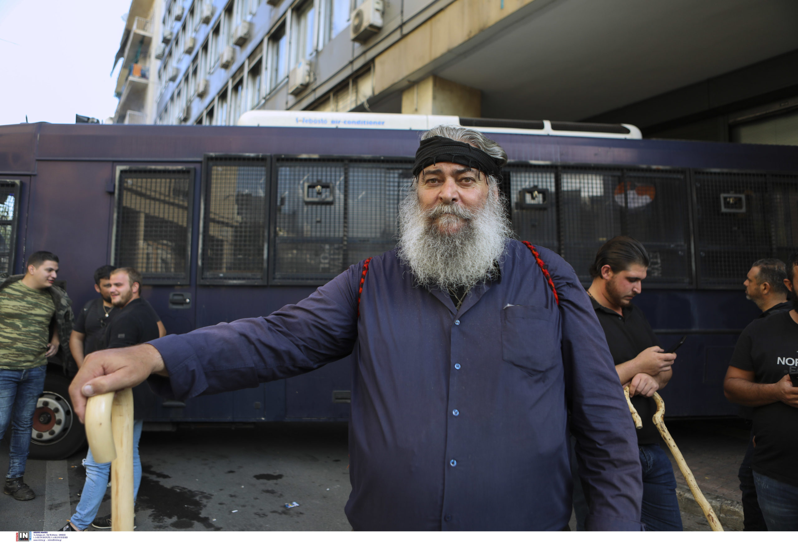 Εκατοντάδες αγρότες από την Κρήτη στο υπουργείο Αγροτικής Ανάπτυξης – Παρών και ο Πολάκης